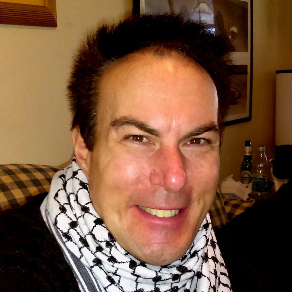 Meet your Posher, Daniel